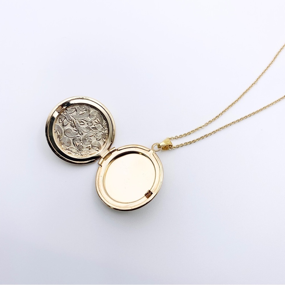 Coin Locket Necklace 925 Sterling Silver - Picture 2 of 8
